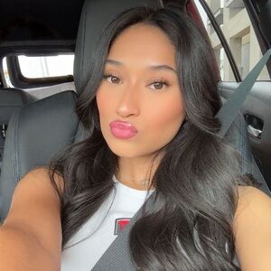 Meet your Posher, Jade